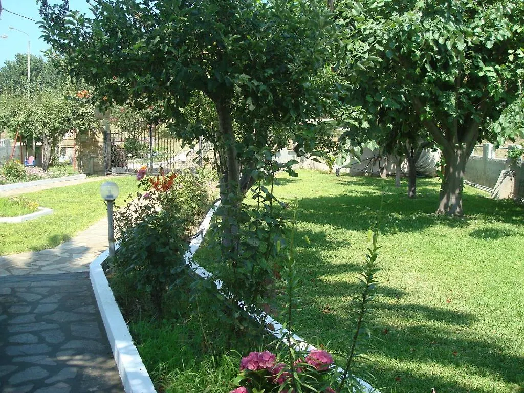 Villa Tonia Apartments Sarti Griechenland